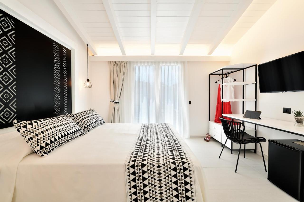 Cara A Bentu - Charming Rooms Tortolì Exteriör bild